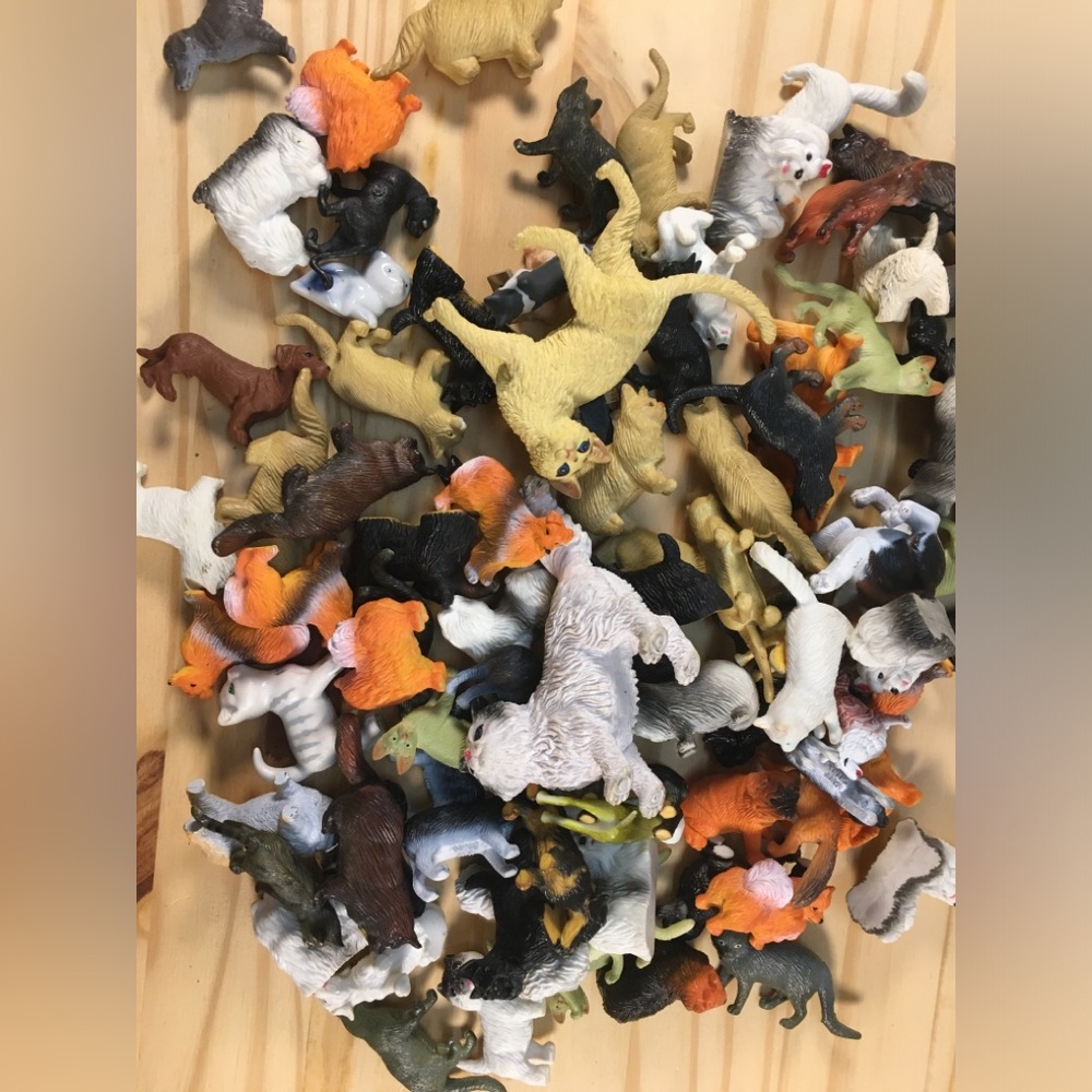 Lot of 90 Miniature Cat & Dog Figures Assorted Breeds Detailed Pet Multicolor